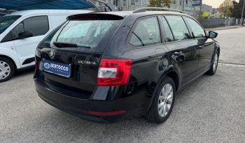 Skoda Octavia Octavia Wagon 2.0 tdi 150cv dsg completo